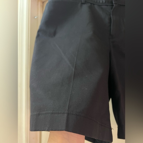 ⚫️ BOGO Eddie Bauer Women’s Black Shorts with pockets size 10 - Picture 2 of 6
